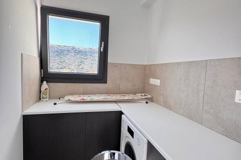 4 bedrooms Villa in Limassol,  No. 49226 7