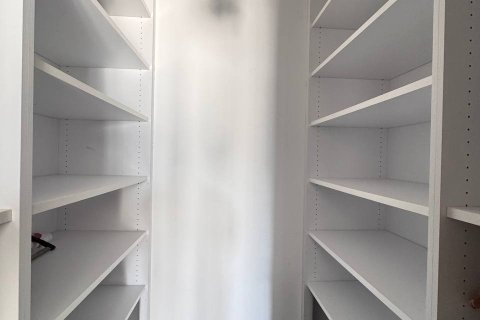 4 bedrooms Villa in Limassol,  No. 49226 8