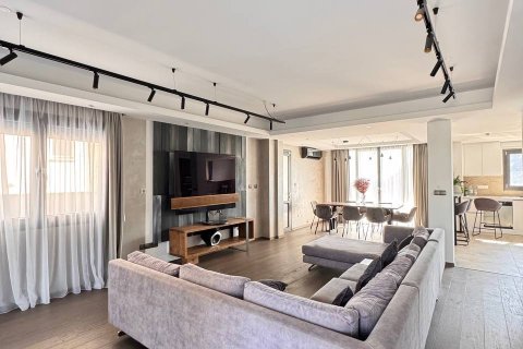 4 bedrooms Villa in Limassol, No. 49226