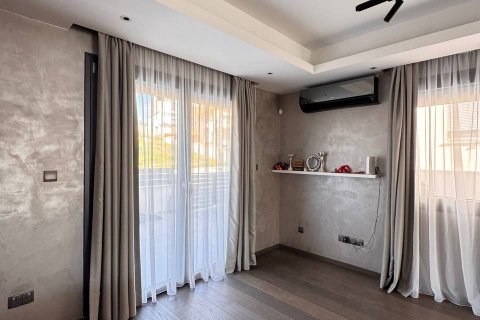 4 bedrooms Villa in Limassol,  No. 49226 3