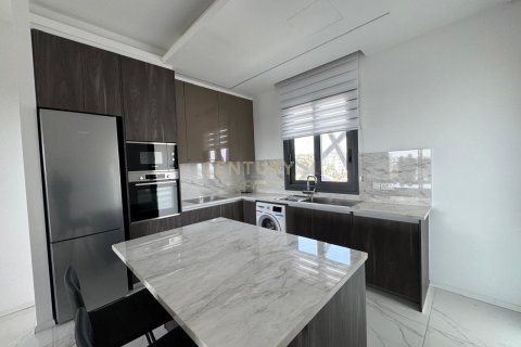 2 dormitorios Apartamento en Germasogeia, Limassol, No. 35392 4