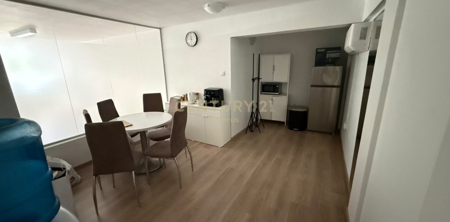 85m2 Oficina en Limassol,  No. 57416