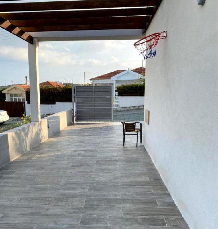 3 bedrooms Villa in Limassol, Cyprus No. 38559