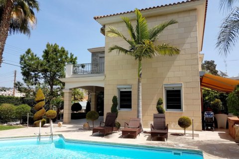 4 bedrooms Villa in Limassol,  No. 38564