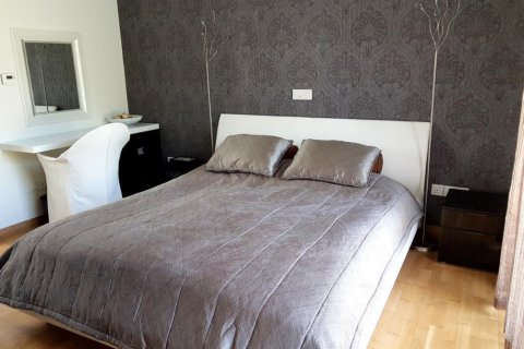 4 bedrooms Villa in Limassol,  No. 38564 5