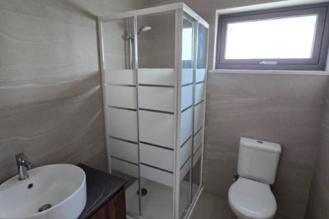 2 bedrooms Apartment in Larnaca, Larnaka,  No. 39765 5