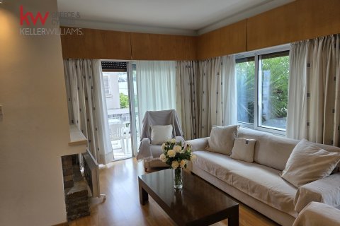 3 bedrooms Apartment in Nicosia,  No. 39768 2