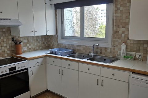 3 bedrooms Apartment in Nicosia,  No. 39768 10