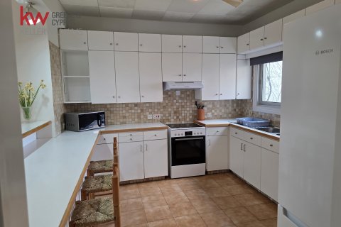 3 bedrooms Apartment in Nicosia,  No. 39768 8