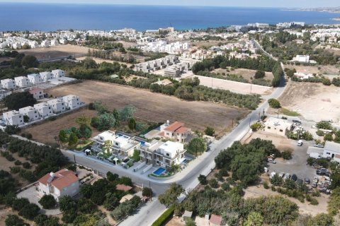 4 bedrooms Villa in Chloraka, Paphos,  No. 44663 7