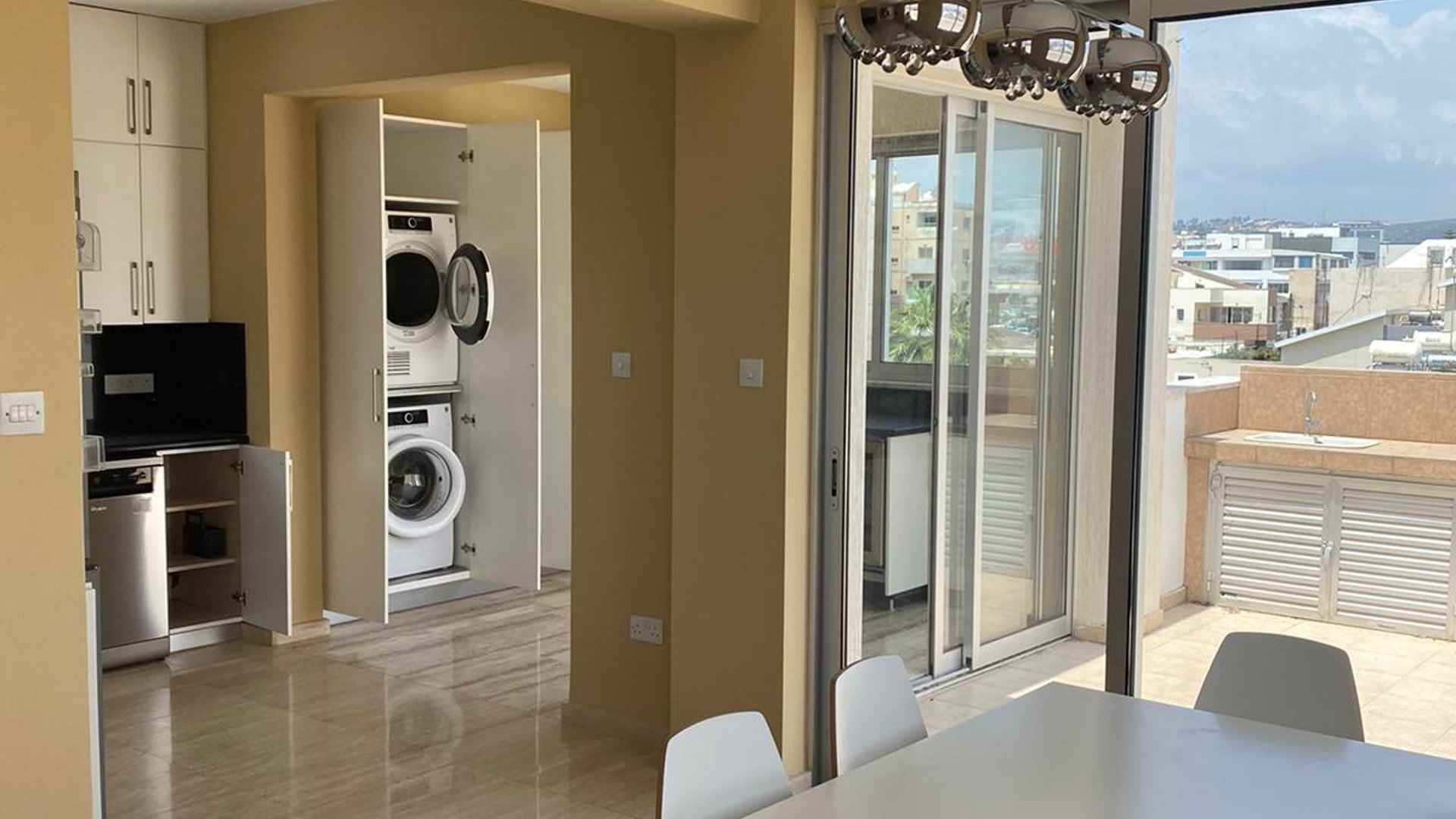 3 bedrooms Penthouse in Mesa Geitonia, Limassol, Cyprus No. 28823
