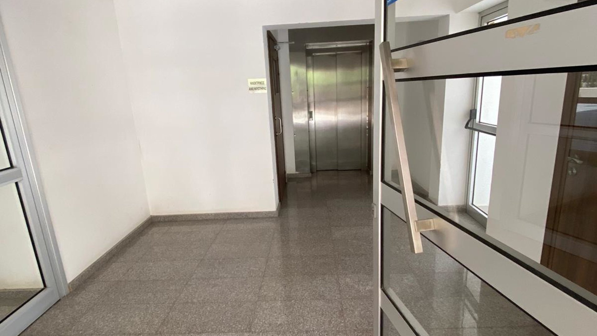 3 bedrooms Penthouse in Mesa Geitonia, Limassol, Cyprus No. 28823