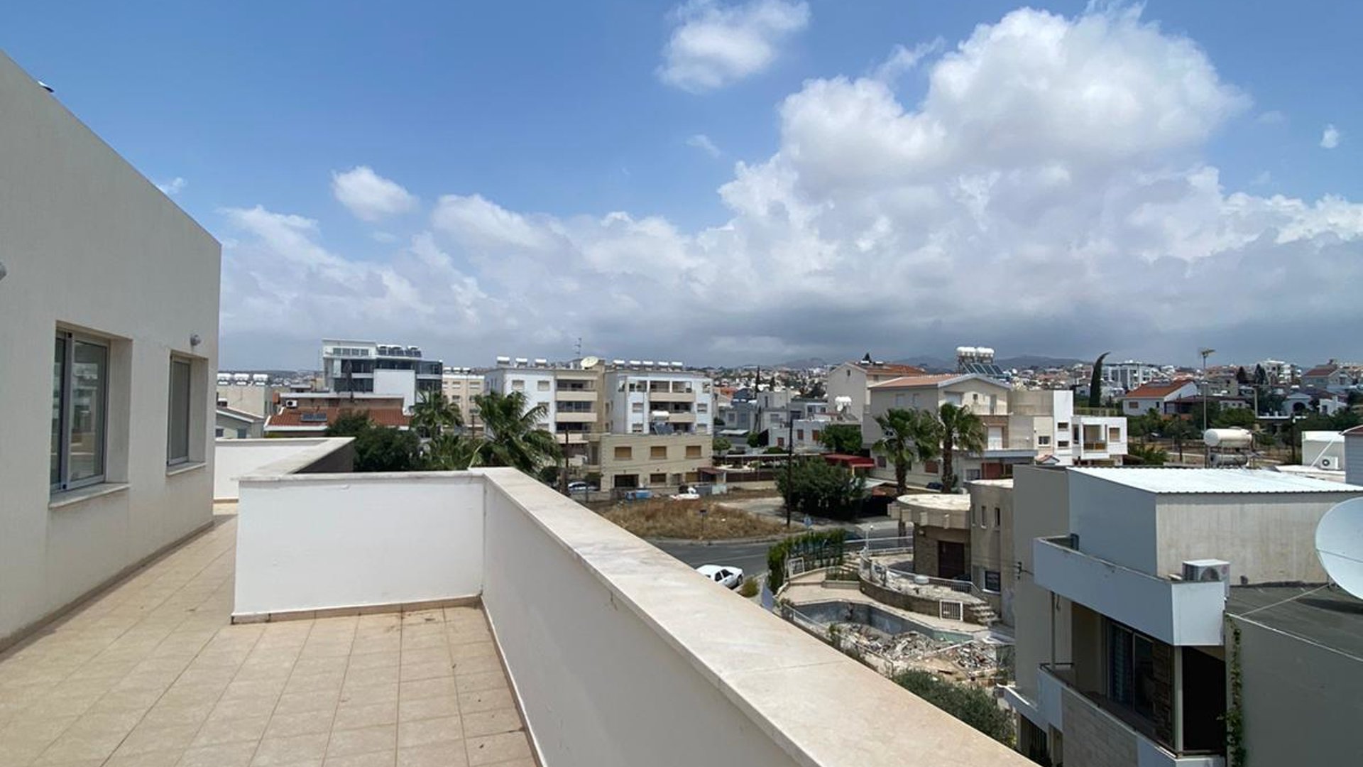 3 bedrooms Penthouse in Mesa Geitonia, Limassol, Cyprus No. 28823