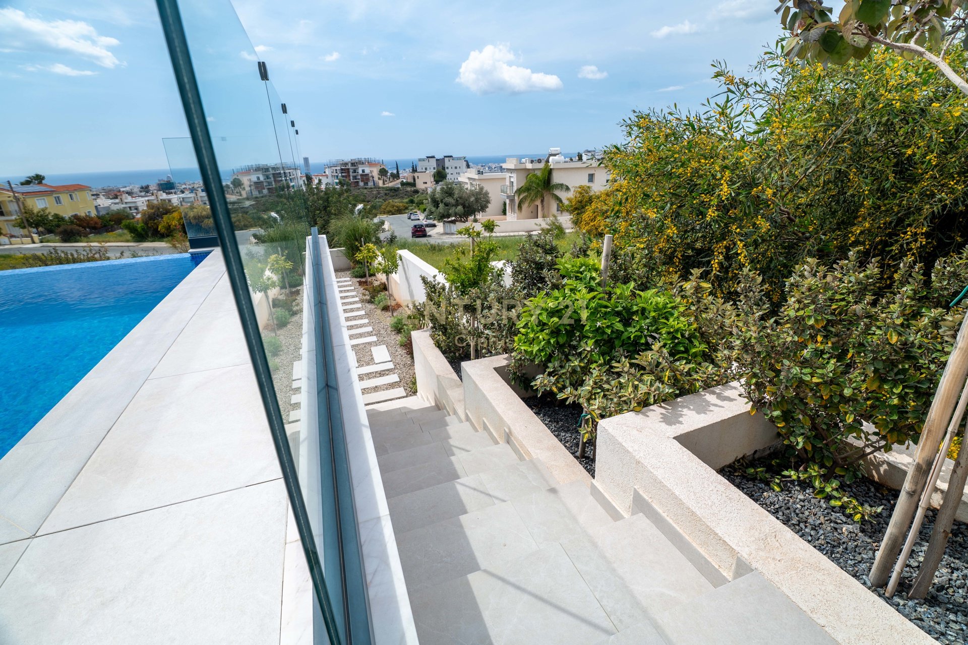 7 chambres Villa à Agios Athanasios, Limassol, Chypre No. 53681