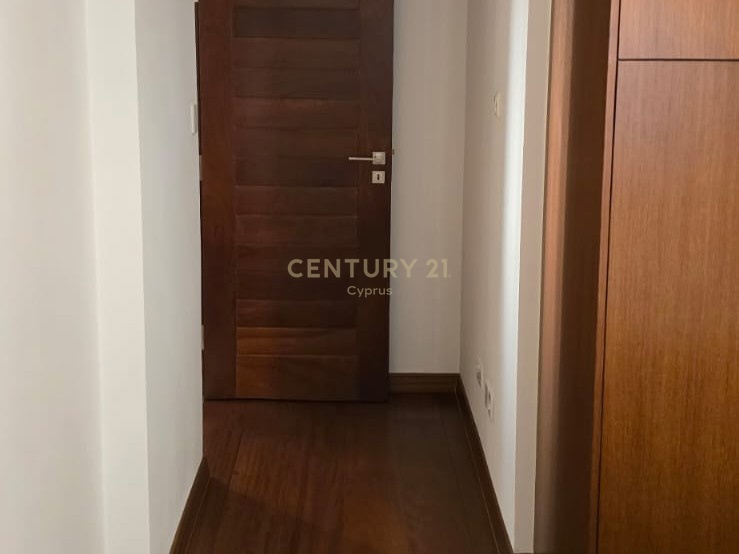 3 bedrooms Apartment in Limassol, Cyprus No. 55882