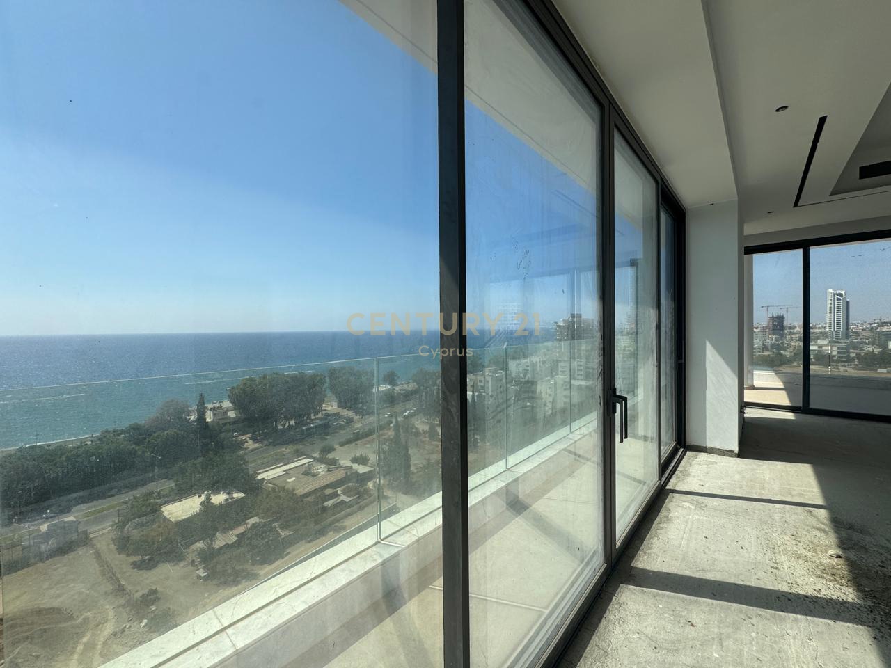 3 bedrooms Apartment in Agios Tychonas, Limassol, Cyprus No. 55886