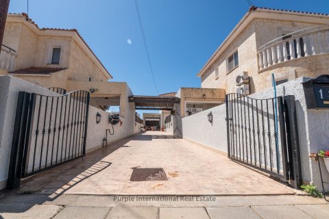 Вилла с 4 спальнями в Ксилофагу, Ларнака, Кипр № 37336 3