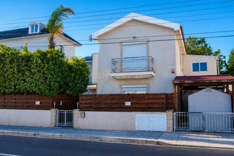 4 dormitorios Villa en Agios Athanasios, Limassol,  No. 55094 10