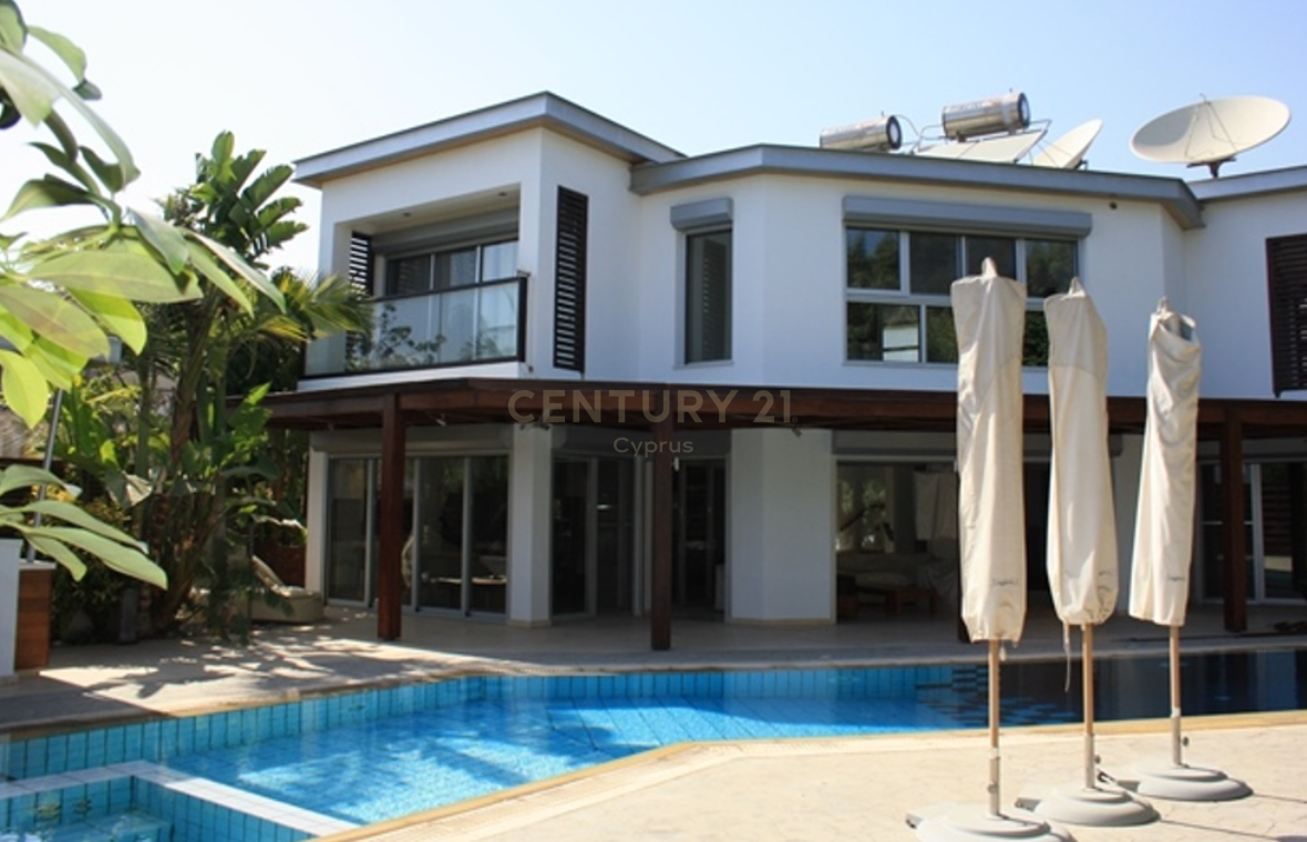 3 bedrooms Villa in Pyrgos, Limassol, Cyprus No. 27616