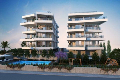 3 bedrooms Apartment in Limassol,  No. 38661 2