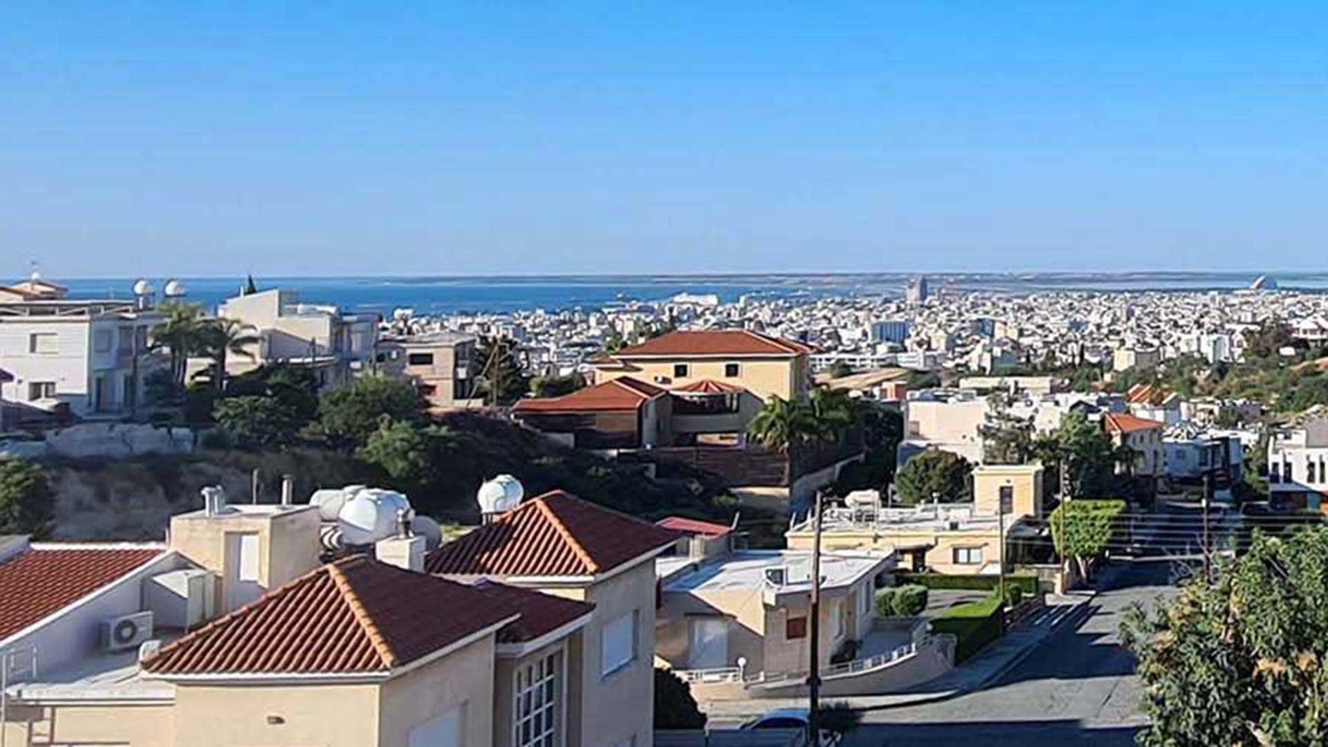 2 bedrooms Penthouse in Limassol, Cyprus No. 28635