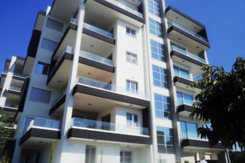 3 bedrooms Apartment in Limassol,  No. 38656