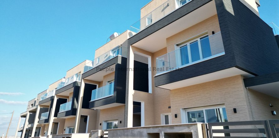 3 bedrooms Villa in Ypsonas, Limassol,  No. 39357