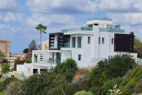 6 bedrooms Villa in Coral Bay, Pegeia, Paphos, No. 48705 2