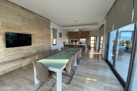 5 bedrooms Villa in Paphos,  No. 48706 11