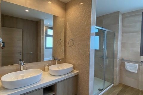 5 bedrooms Villa in Paphos,  No. 48706 17