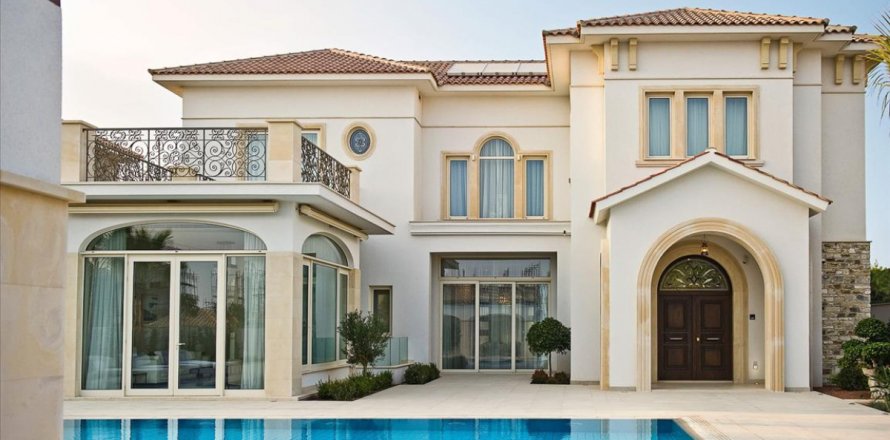 Вилла с 6 спальнями в Ларнака,  № 38241