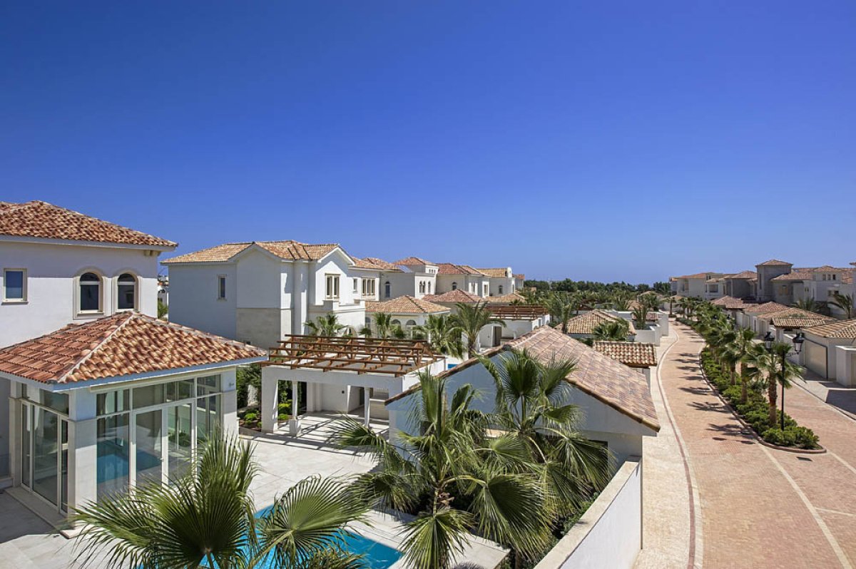 5 bedrooms Villa in Larnaca, Larnaka, Cyprus No. 38242