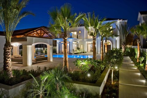 5 bedrooms Villa in Larnaca, Larnaka,  No. 38242 9