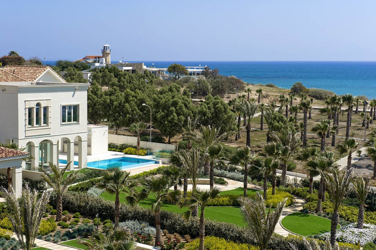 5 bedrooms Villa in Larnaca, Larnaka, Cyprus No. 38242