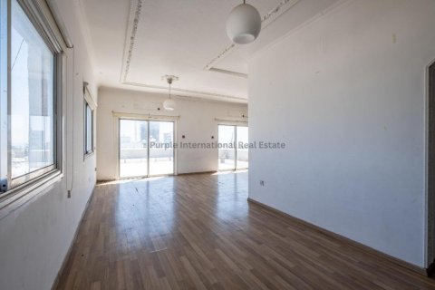 3 bedrooms Apartment in Larnaka, Cyprus No. 37702 2