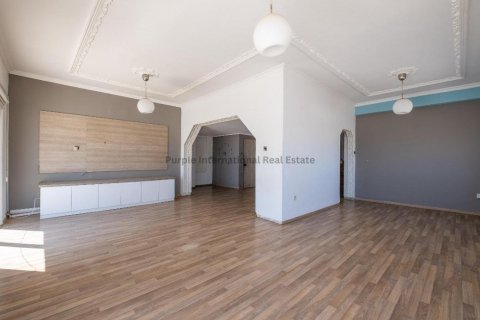 3 bedrooms Apartment in Larnaka, Cyprus No. 37702 14