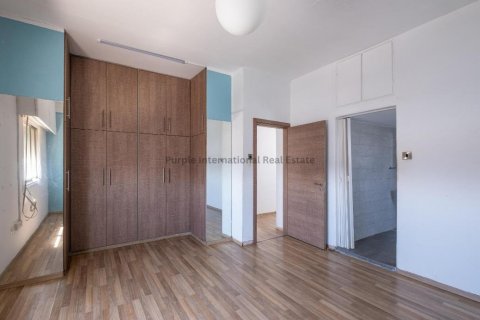3 bedrooms Apartment in Larnaka, Cyprus No. 37702 12