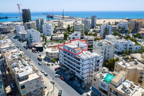 3 bedrooms Apartment in Larnaka, Cyprus No. 37702 16
