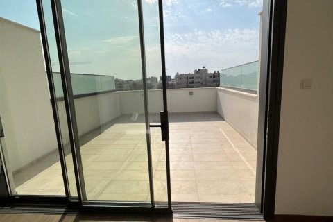 3 bedrooms Townhouse in Limassol,  No. 42208 16