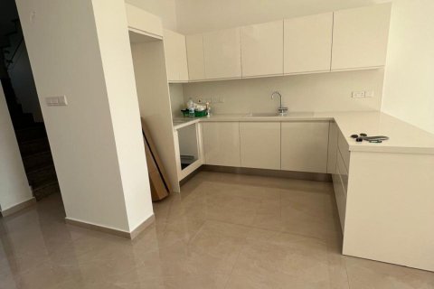 3 bedrooms Townhouse in Limassol,  No. 42208 3