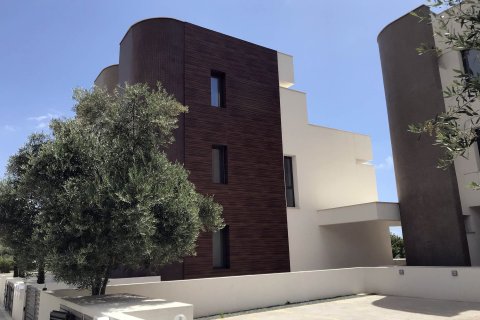 3 bedrooms Townhouse in Limassol,  No. 42208