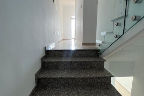 3 bedrooms Townhouse in Limassol,  No. 42208 7