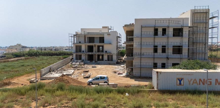 Квартира с 2 спальнями в Паралимни, Аммохостос, Кипр № 36407