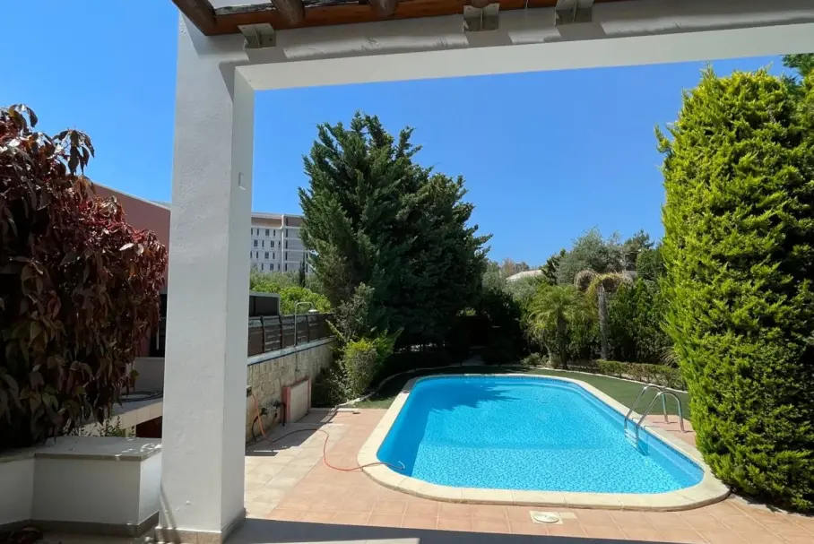 3 bedrooms Villa in Limassol, Cyprus No. 24089