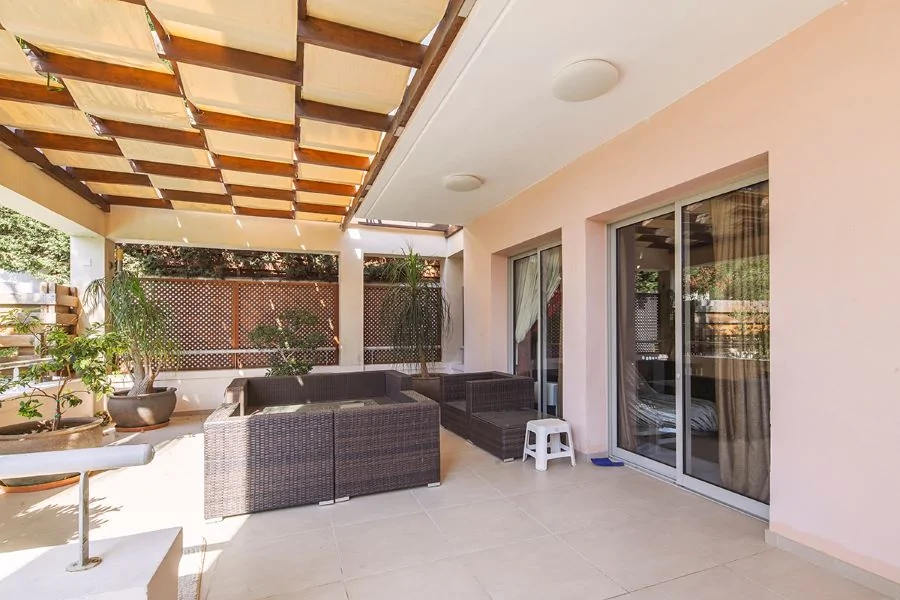 3 dormitorios Villa en Agios Tychonas, Limassol, Chipre No. 24088