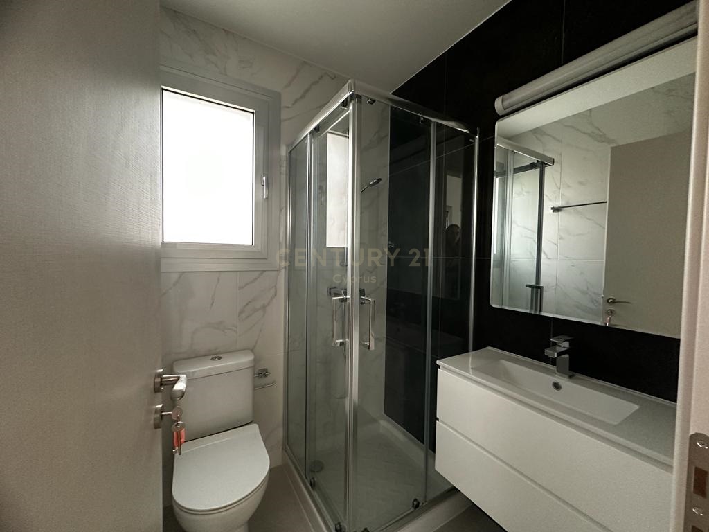 2 bedrooms Apartment in Germasogeia, Limassol, Cyprus No. 24092