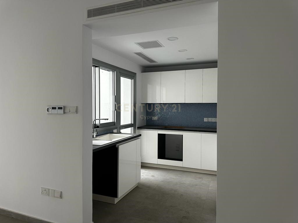 2 bedrooms Apartment in Germasogeia, Limassol, Cyprus No. 24092
