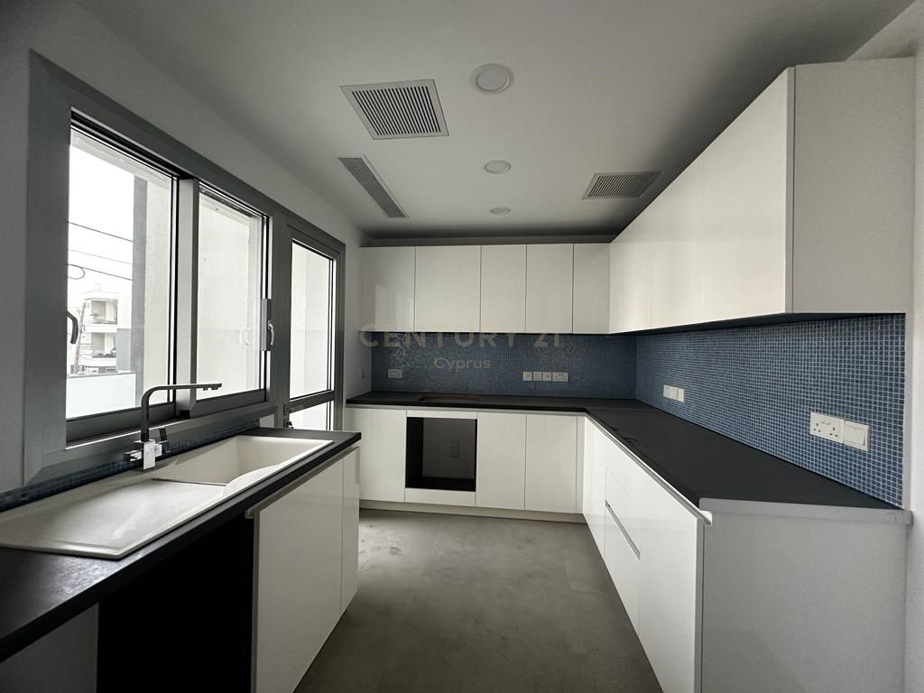 2 bedrooms Apartment in Germasogeia, Limassol, Cyprus No. 24092