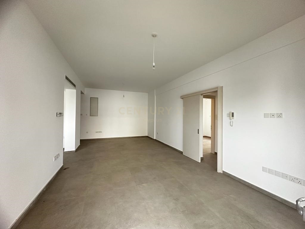 2 bedrooms Apartment in Germasogeia, Limassol, Cyprus No. 24092