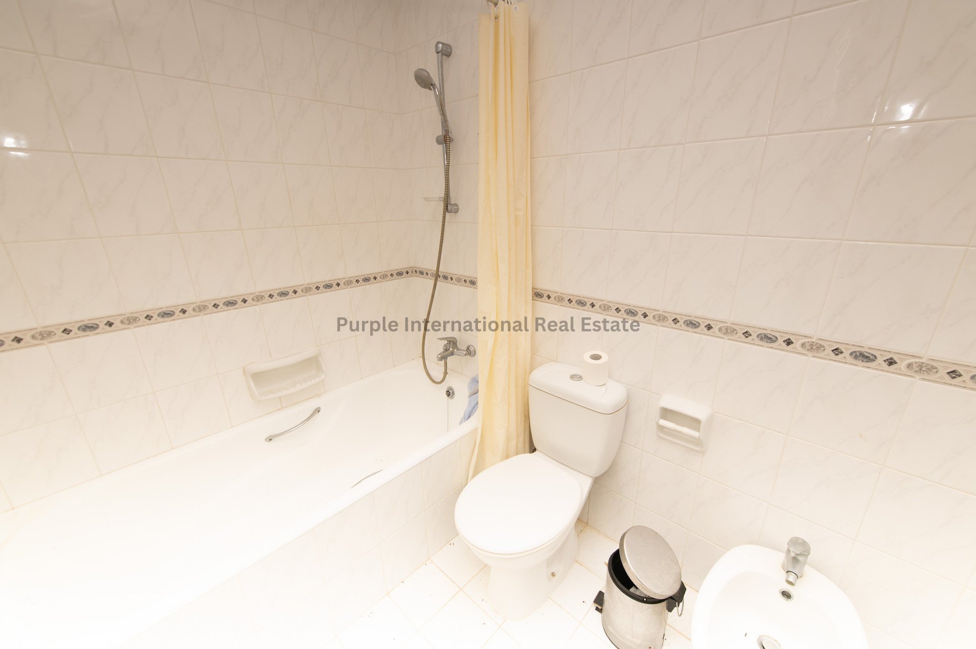 5 bedrooms Villa in Tala, Paphos, Cyprus No. 56601